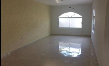 En VENTA Casa Residencial en el Fracc. Floresta