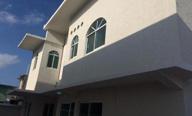 En VENTA Casa Residencial en el Fracc. Floresta