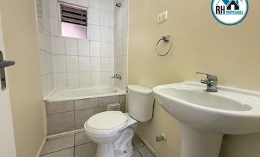 Casa en Arriendo en Sector Residencial – 2 Dormitorios y Estacionamiento, Cajón, a Temuco