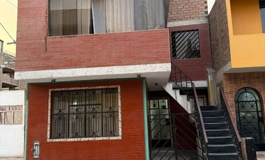 Venta Casa En Zona Comercial de Ventanilla