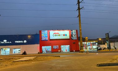 Venta Casa En Zona Comercial de Ventanilla