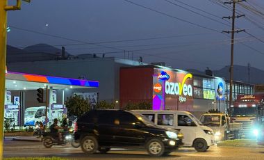 Venta Casa En Zona Comercial de Ventanilla