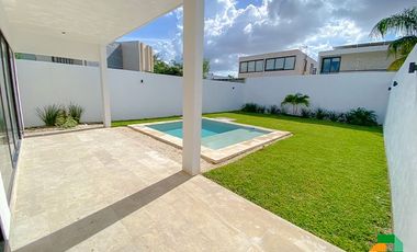 Casa en venta en privada al norte de Mérida
