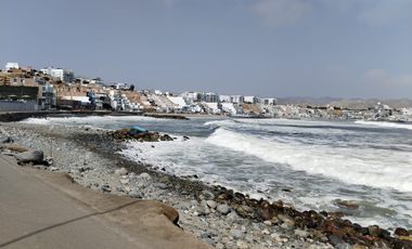 Vendo casa/terreno Frente al Mar en San Bartolo
