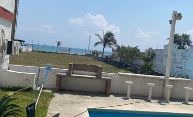 Agradable departamento con vista al mar en boca del rio centro