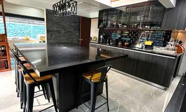 Gran Oportunidad en Peñalolén! Casa Remodelada en Condominio Privado