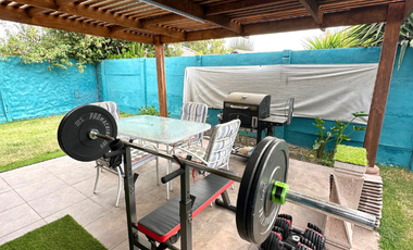 Gran Oportunidad en Peñalolén! Casa Remodelada en Condominio Privado