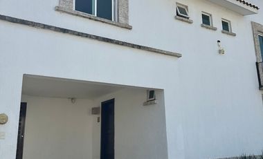 Casa en Venta, en Fracc. La Marina, León Gto