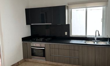 Casa en Venta, en Fracc. La Marina, León Gto