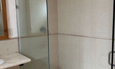 Casa en Venta, en Fracc. La Marina, León Gto