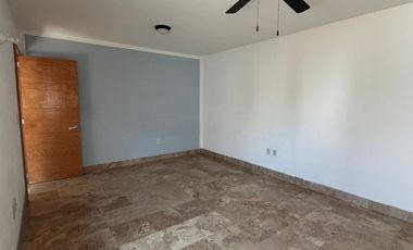 Casa en Venta, en Fracc. La Marina, León Gto
