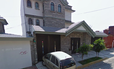 Casa en Venta. Lomas de Valle Dorado, Tlanepantla, EDOMEX. Remate Hipotecario.