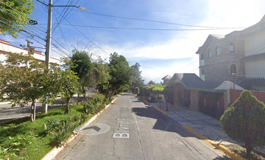 Casa en Venta. Lomas de Valle Dorado, Tlanepantla, EDOMEX. Remate Hipotecario.