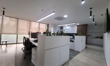 Oficina de lujo en el casco comercial de Machala
