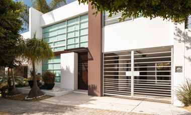 CASA DE 3 RECAMARAS EN LOMAS DE ANGELOPOLIS 1, PUEBLA