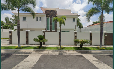 VENTA DE CASA EN BUGAMBILIAS ZAPOPAN