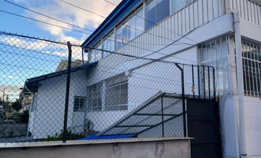 Vendo Casa  Esquinera Rentera Familiar e Independiente  en la Avenida Granda Centeno