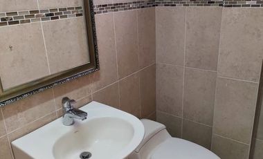 Vendo Casa  Esquinera Rentera Familiar e Independiente  en la Avenida Granda Centeno