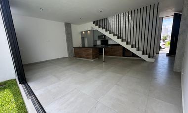 CASA EN VETA EN ADAMAR COTO GUELATAO