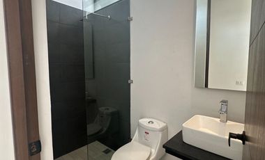 CASA EN VETA EN ADAMAR COTO GUELATAO