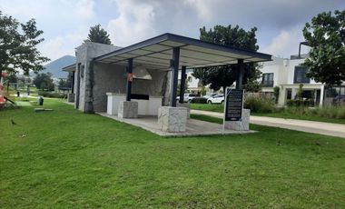 CASA EN VETA EN ADAMAR COTO GUELATAO