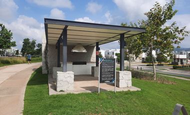 CASA EN VETA EN ADAMAR COTO GUELATAO