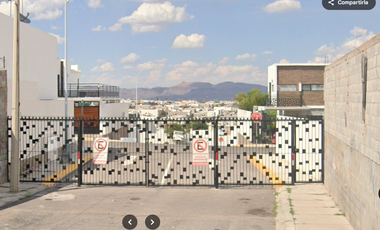 Casa en fraccionamiento Nuevo Chihuahua, Chihuahua