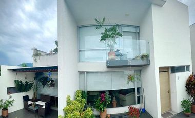 VENDO CASA UNIFAMILIAR, EN CONJUNTO PRIVADO