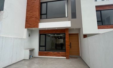 CASA EN RENTA, Sector los Cerezos R277