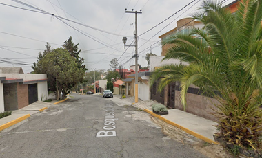 Casa en Venta. Bosques de Viena, Cuautitlán Izcalli, EDOMEX. Remate Hipotecario.