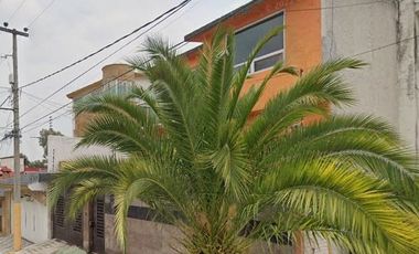 Casa en Venta. Bosques de Viena, Cuautitlán Izcalli, EDOMEX. Remate Hipotecario.