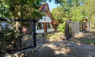 TERRENO CON CABAÑAS ORILLA LAGO CALAFQUEN EN LICANRAY