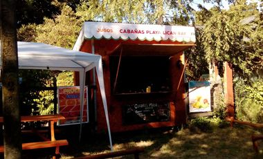 TERRENO CON CABAÑAS ORILLA LAGO CALAFQUEN EN LICANRAY