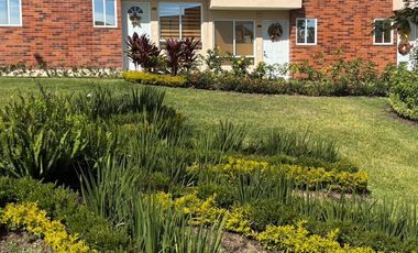Casa en venta con jardin privado en Xochitepec a 15 minutos de Cuernavaca Morelos