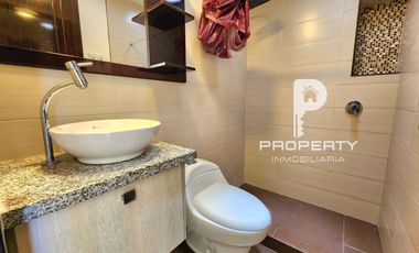 Casa NO EN CONJUNTO 3 dormitorios 1 parqueadero Inchalillo Valle de los Chillos Quito