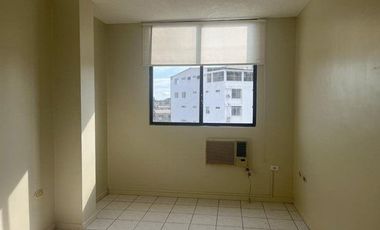 Se Renta dpto.  Edificio Antares Urb. La Carolina