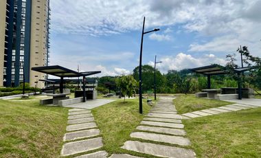 Se vende apartamento en piso 14 en conjunto residencial en Pereira.