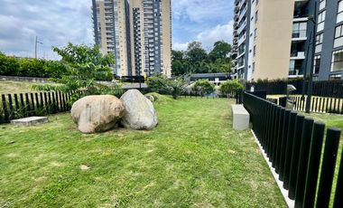 Se vende apartamento en piso 14 en conjunto residencial en Pereira.