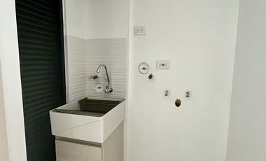 Se vende apartamento en piso 14 en conjunto residencial en Pereira.