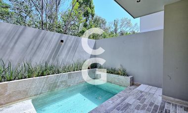 Casa en Venta en Cancún en Residencial Vía Cumbres con Alberca y 3 Recámaras