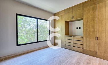 Casa en Venta en Cancún en Residencial Vía Cumbres con Alberca y 3 Recámaras