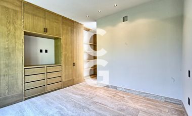 Casa en Venta en Cancún en Residencial Vía Cumbres con Alberca y 3 Recámaras