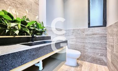 Casa en Venta en Cancún en Residencial Vía Cumbres con Alberca y 3 Recámaras