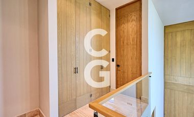 Casa en Venta en Cancún en Residencial Vía Cumbres con Alberca y 3 Recámaras