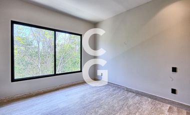 Casa en Venta en Cancún en Residencial Vía Cumbres con Alberca y 3 Recámaras