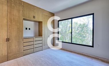 Casa en Venta en Cancún en Residencial Vía Cumbres con Alberca y 3 Recámaras