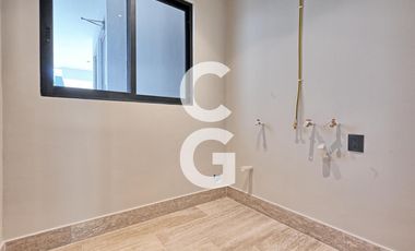 Casa en Venta en Cancún en Residencial Vía Cumbres con Alberca y 3 Recámaras