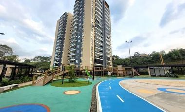 Se vende apartamento en piso 4 en lujoso conjunto residencial en Pereira.