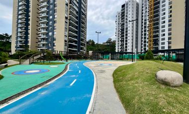 Se vende apartamento en piso 4 en lujoso conjunto residencial en Pereira.
