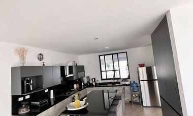 Casa en Venta, Residencial Lombardía, zona norte, Leon Guanajuato
